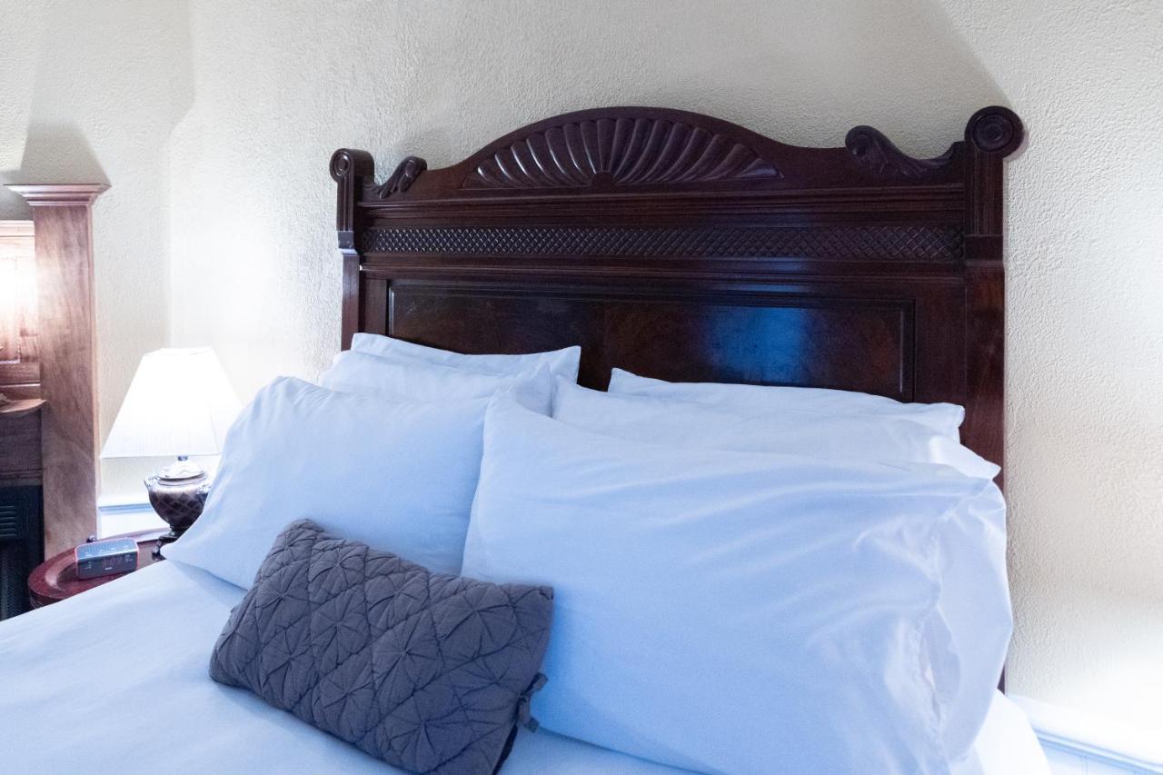 | 5 Ojo Inn Bed and Breakfast