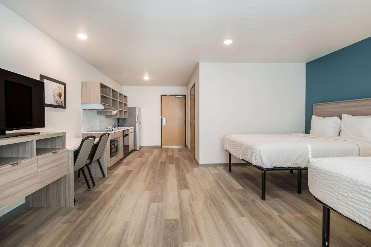 Queen Room with2 Queen Beds and Accessible Tub - Accessible/Non Smoking at WoodSpring Suites Portland Vancouver