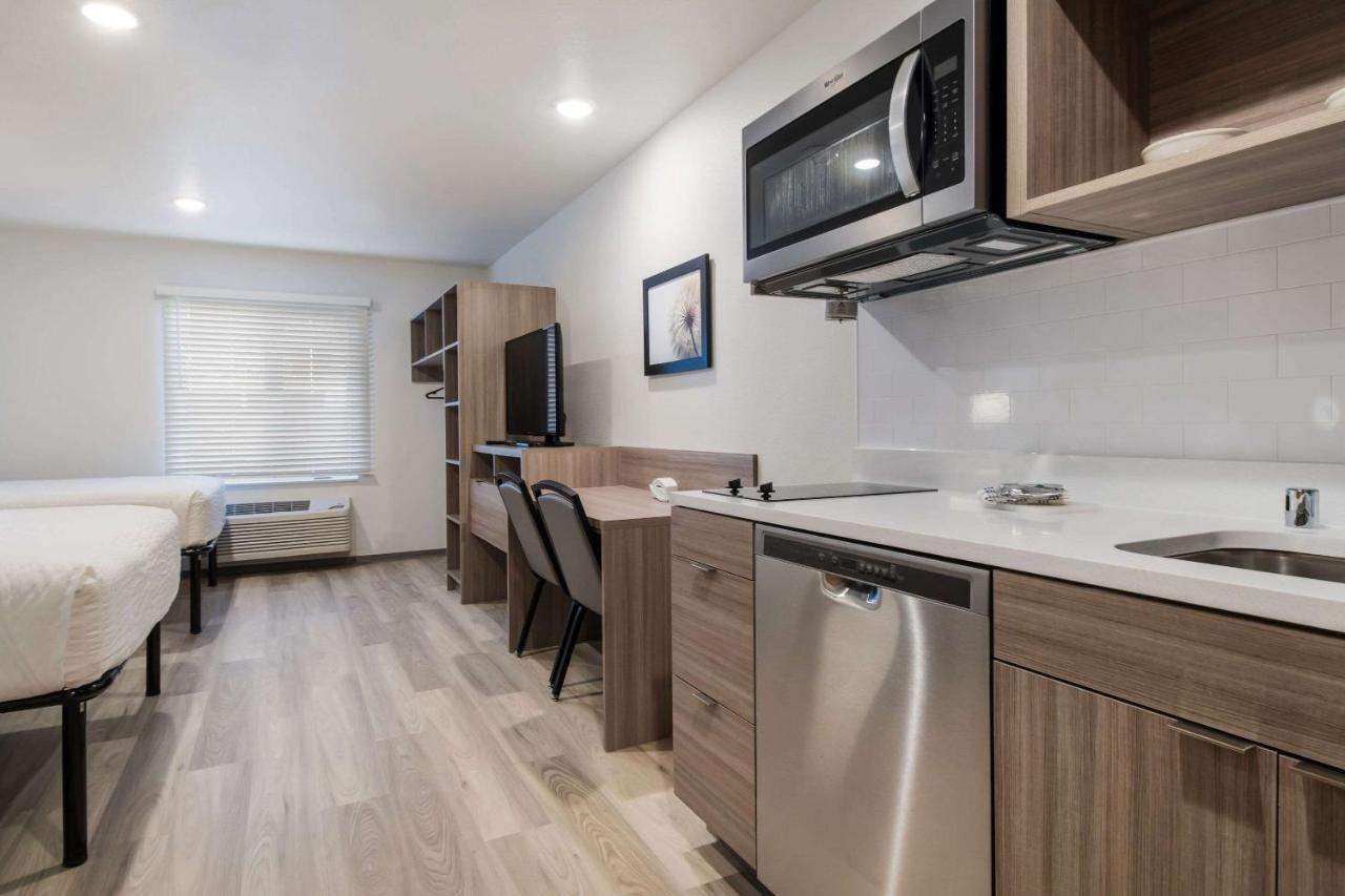Queen Room with2 Queen Beds and Accessible Tub - Accessible/Non Smoking at WoodSpring Suites Portland Vancouver