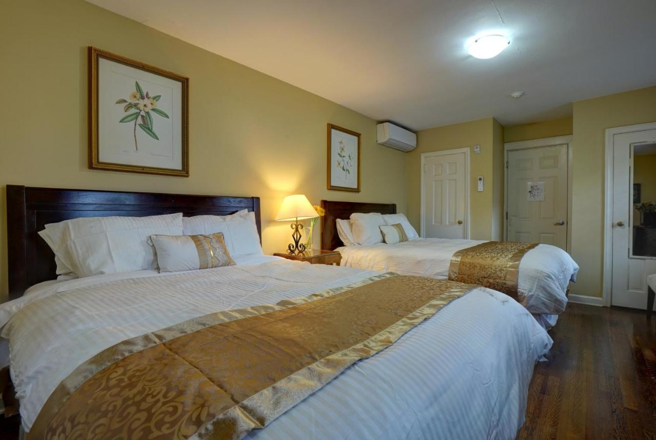 | DeBary Inn