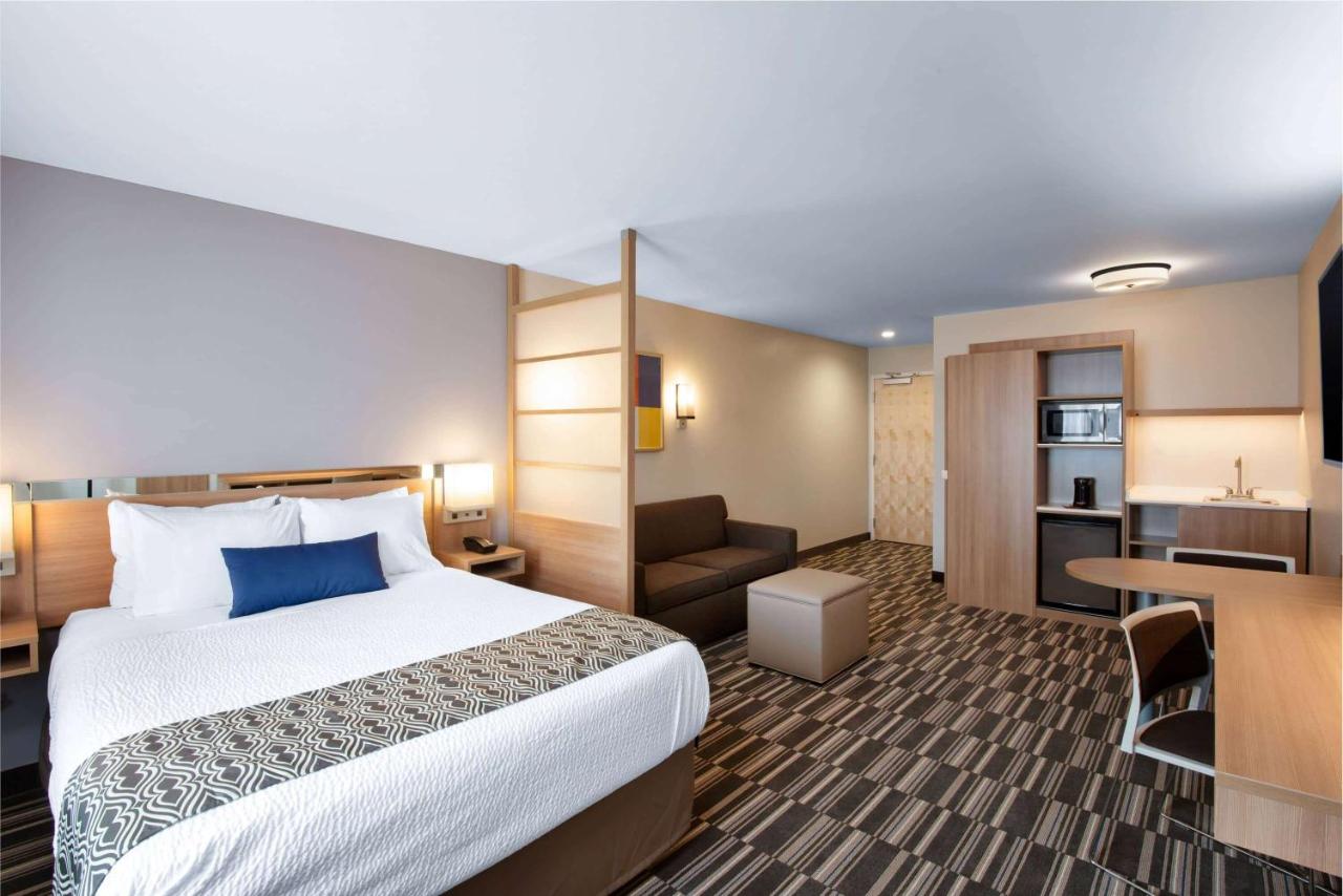 | Microtel Inn & Suites by Wyndham Farmington