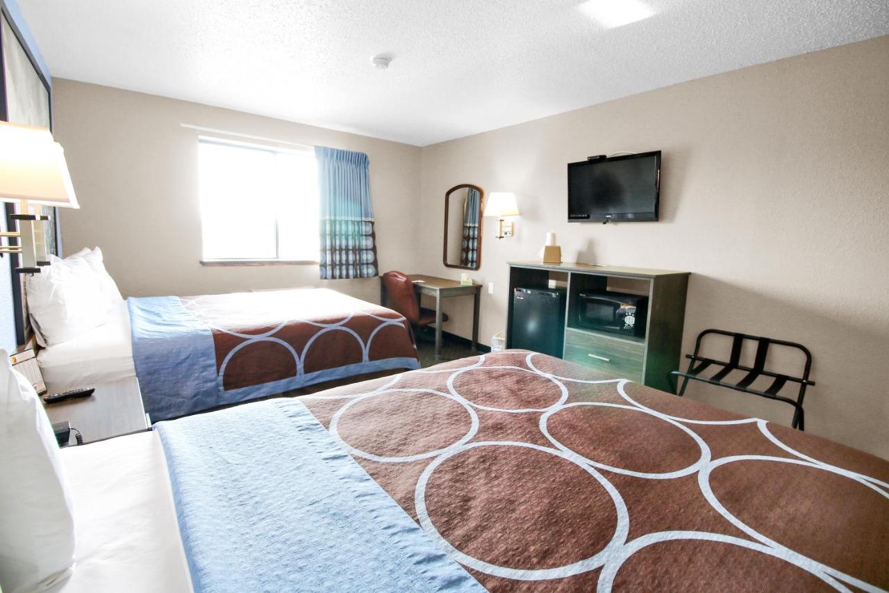 2 Queen Beds, Non-Smoking at Super 8 by Wyndham Kenosha/Pleasant Prairie