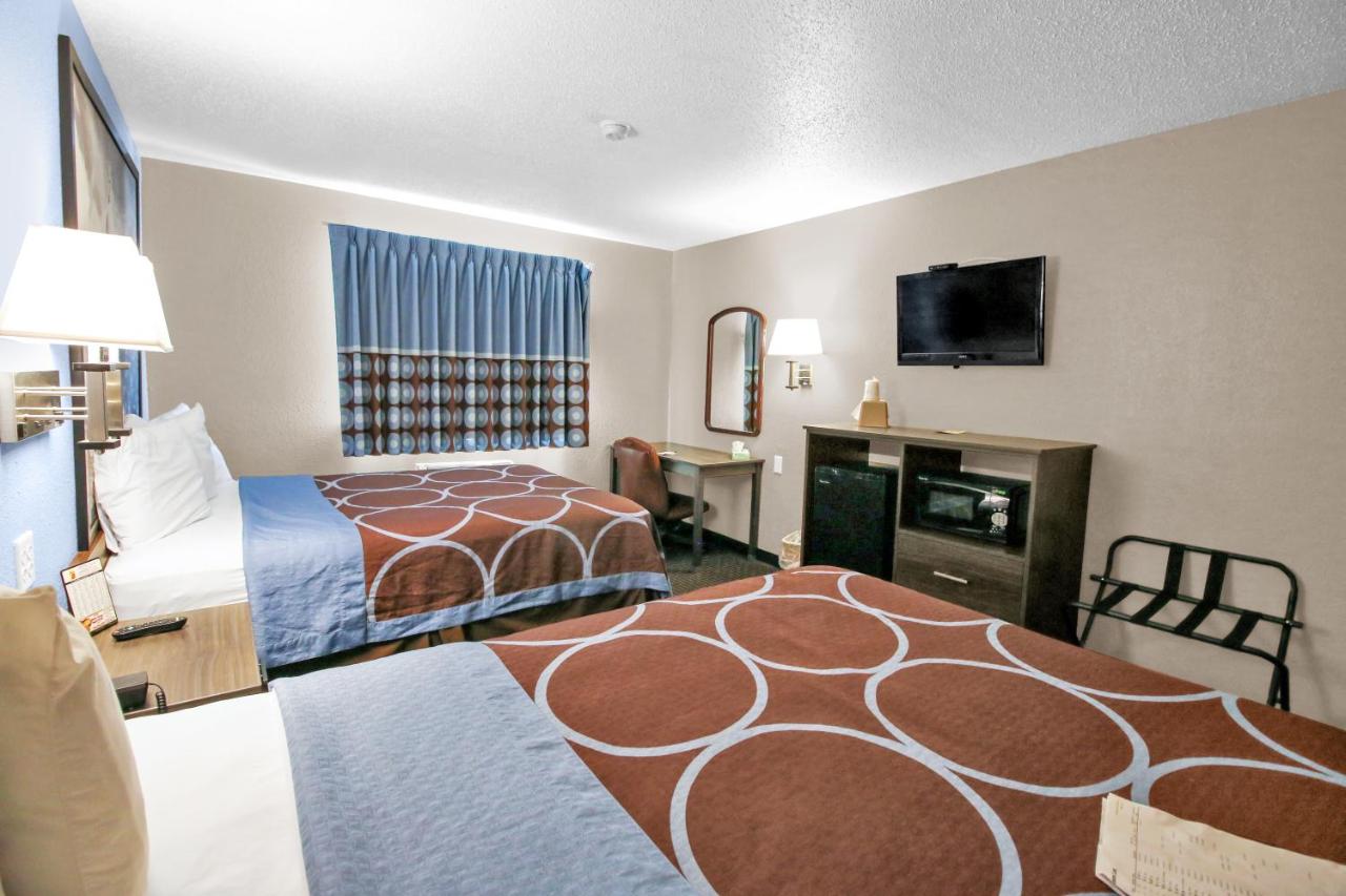 2 Queen Beds, Non-Smoking at Super 8 by Wyndham Kenosha/Pleasant Prairie