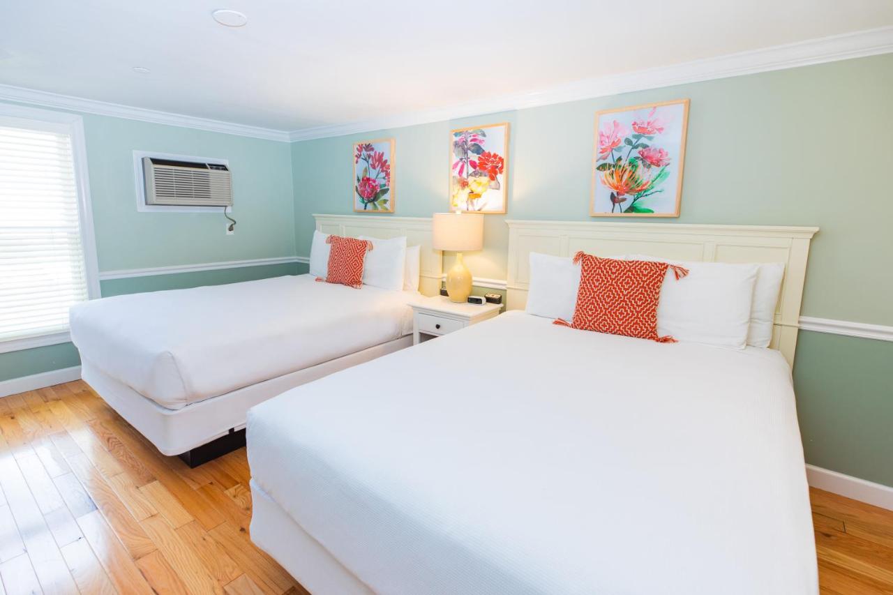 Standard Double Room at Island House Hotel