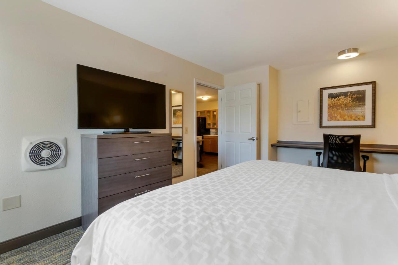 | Candlewood Suites Reading, an IHG Hotel