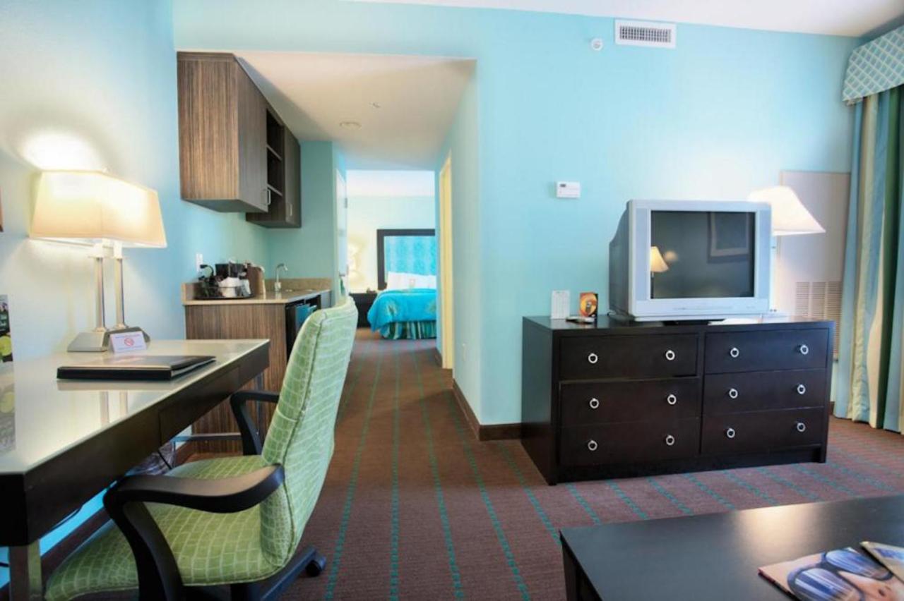 King Suite at Holiday Inn & Suites Ocala Conference Center by IHG