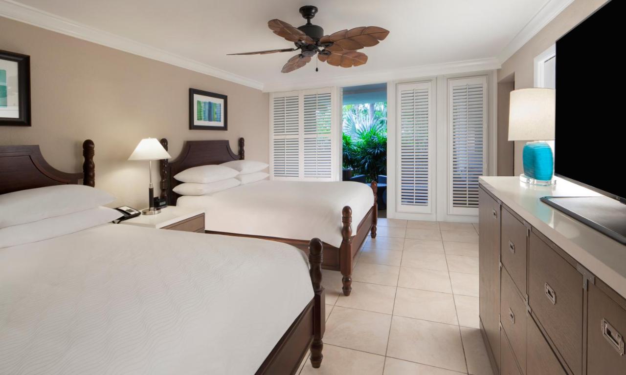 Suite at Pier House Resort & Spa