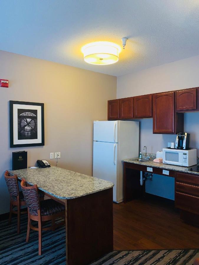 | GrandStay Residential Suites Hotel