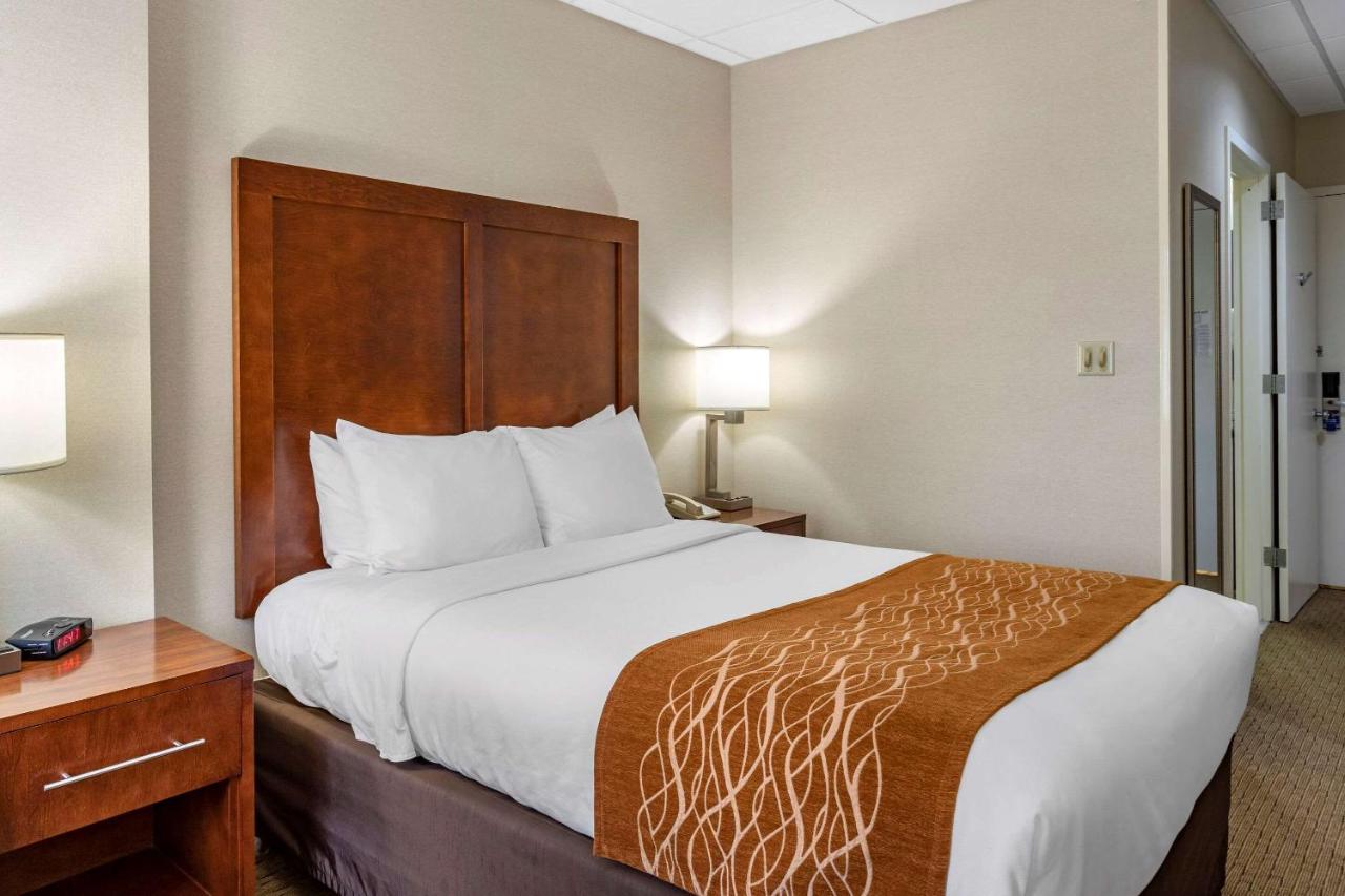  | Comfort Inn Syosset-Long Island