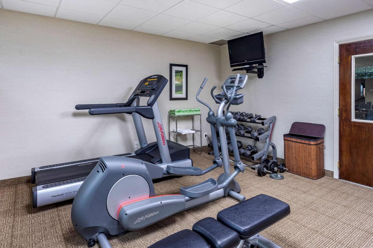 | Comfort Inn Syosset-Long Island