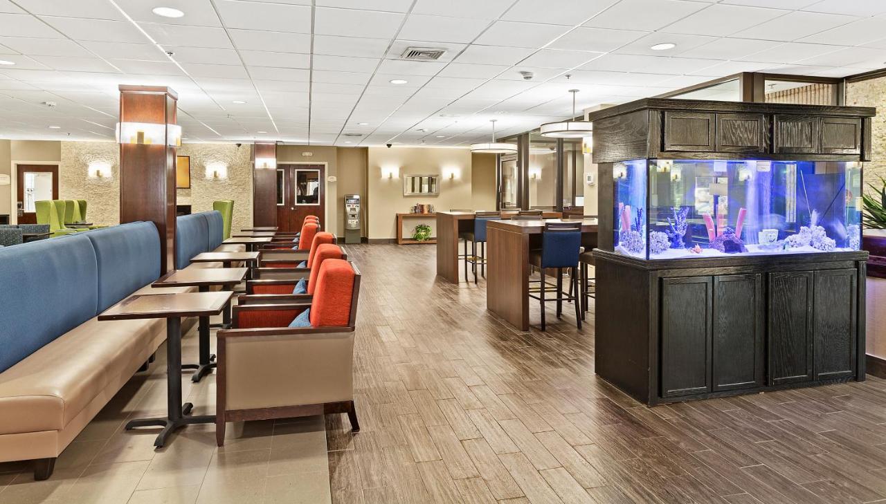 | Comfort Inn Syosset-Long Island