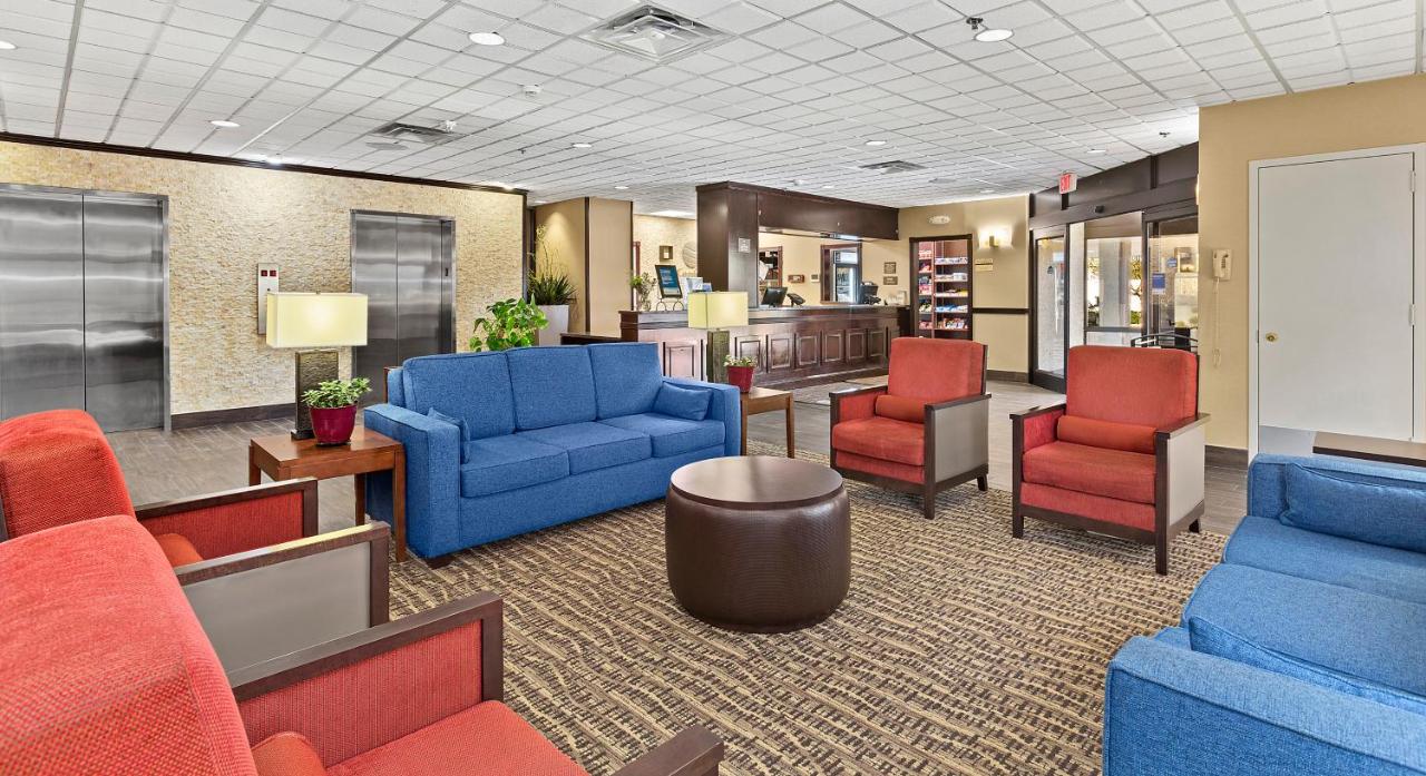 | Comfort Inn Syosset-Long Island