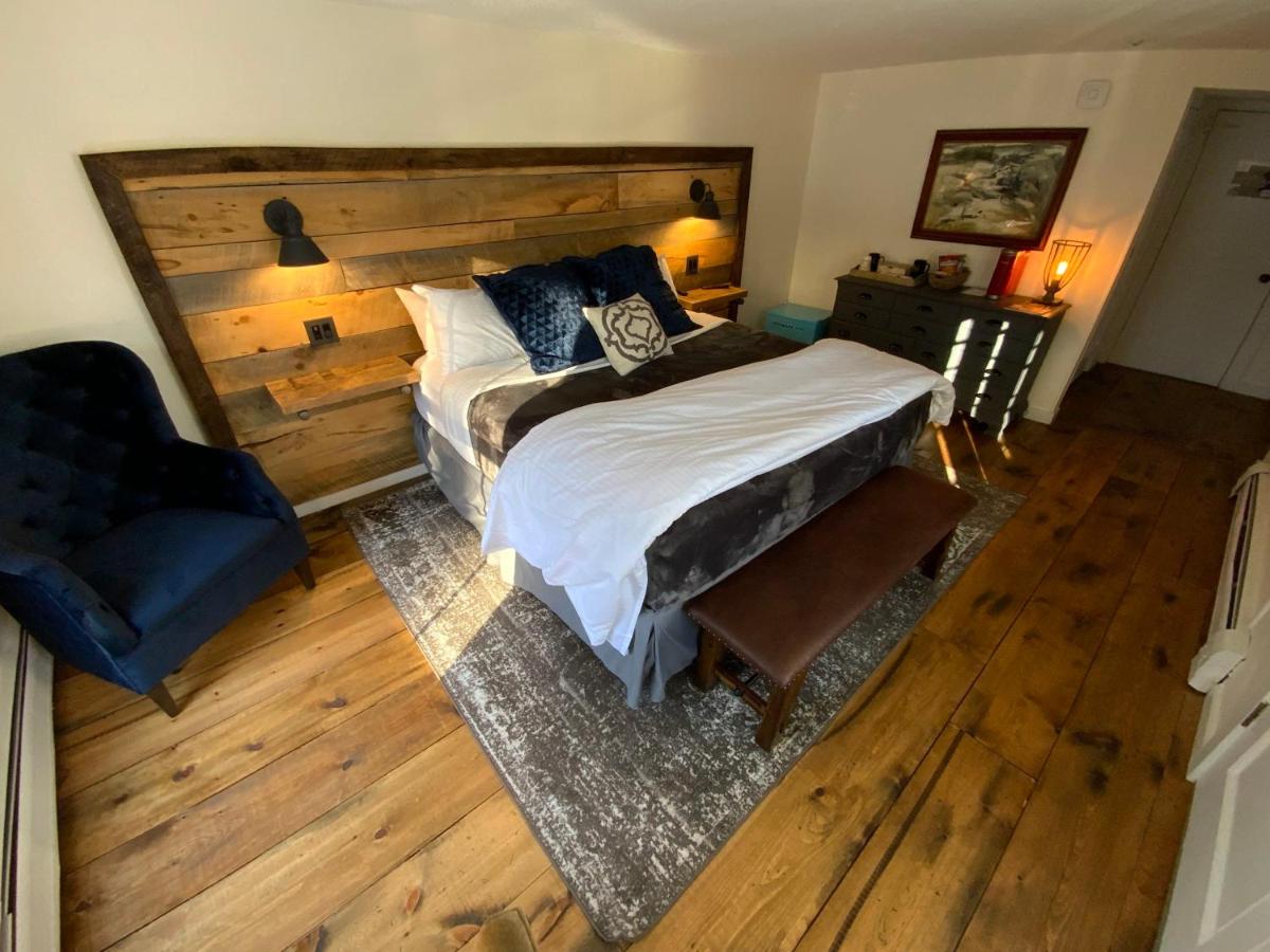 | Farm Road Estate - Inn Room 3