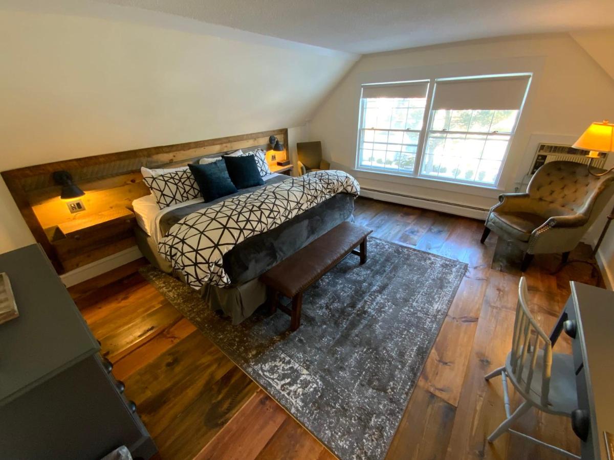  | Farm Road Estate - Inn Room 9