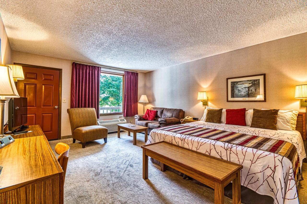 | Highland Manor Inn