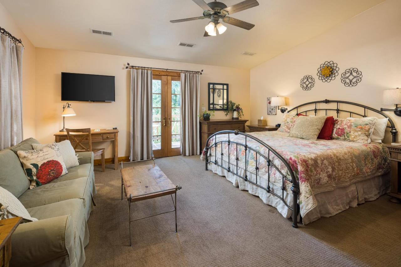  | Sunflower Hill Inn