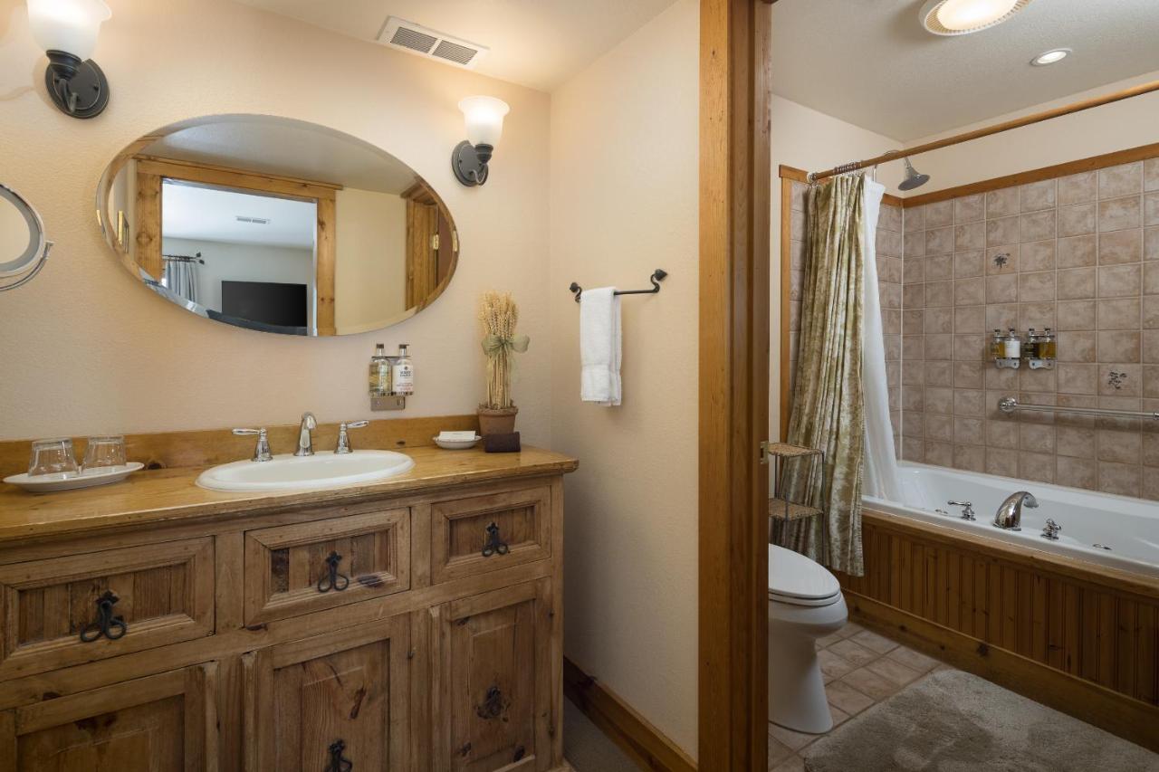  | Sunflower Hill Inn