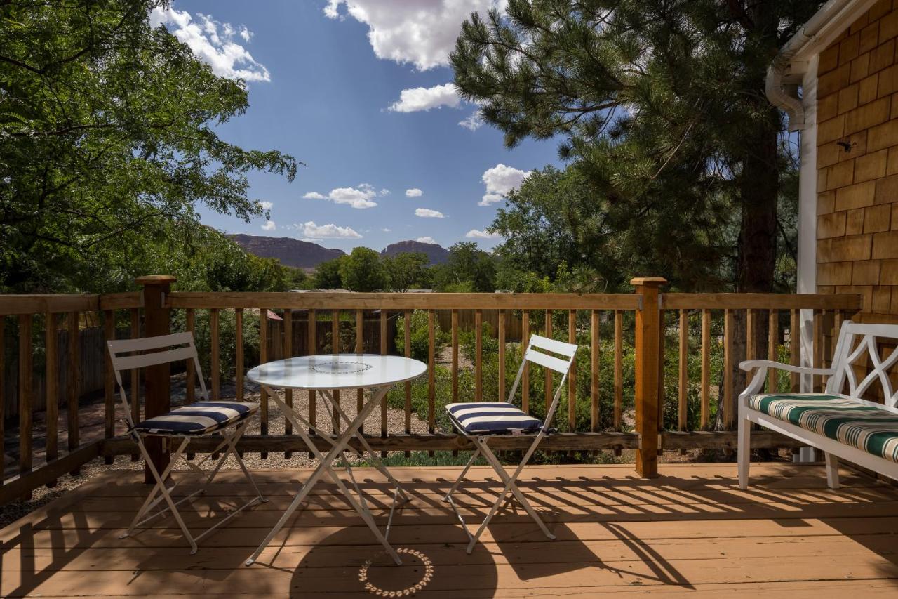  | Sunflower Hill Inn