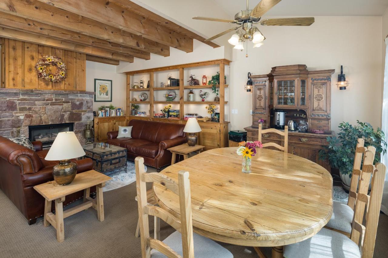  | Sunflower Hill Inn