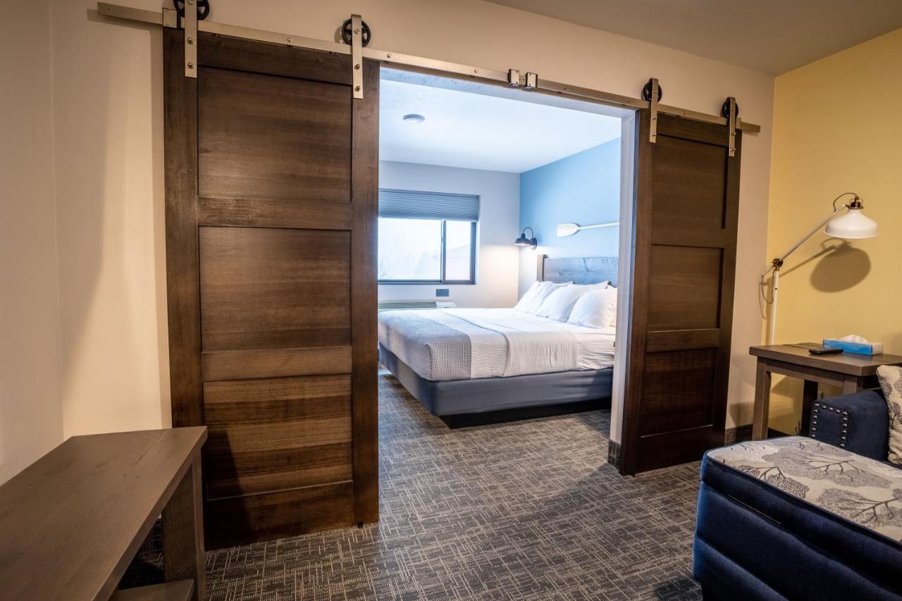 | Open Hearth Lodge