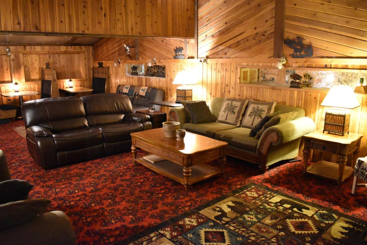 | Silver Horseshoe Inn