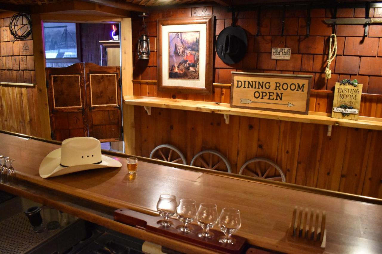 | Silver Horseshoe Inn