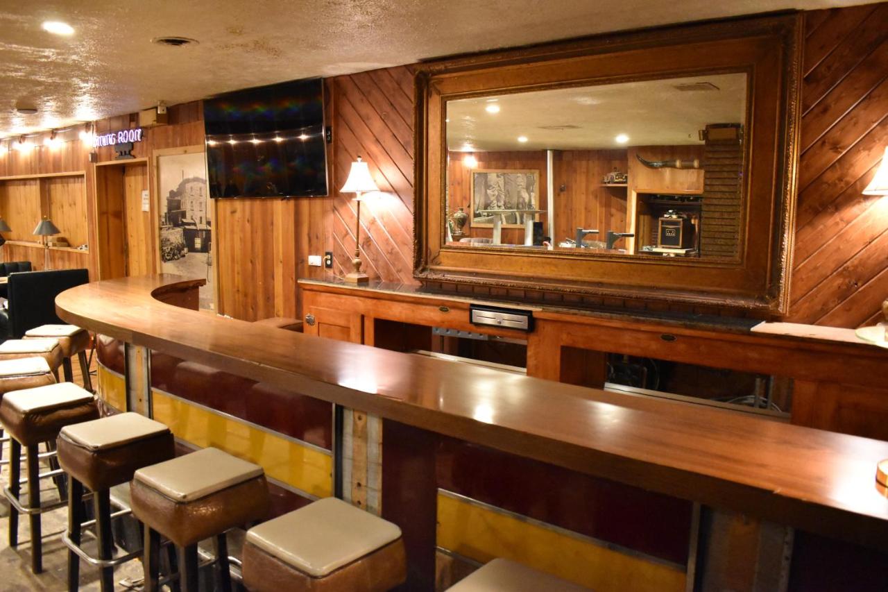 | Silver Horseshoe Inn