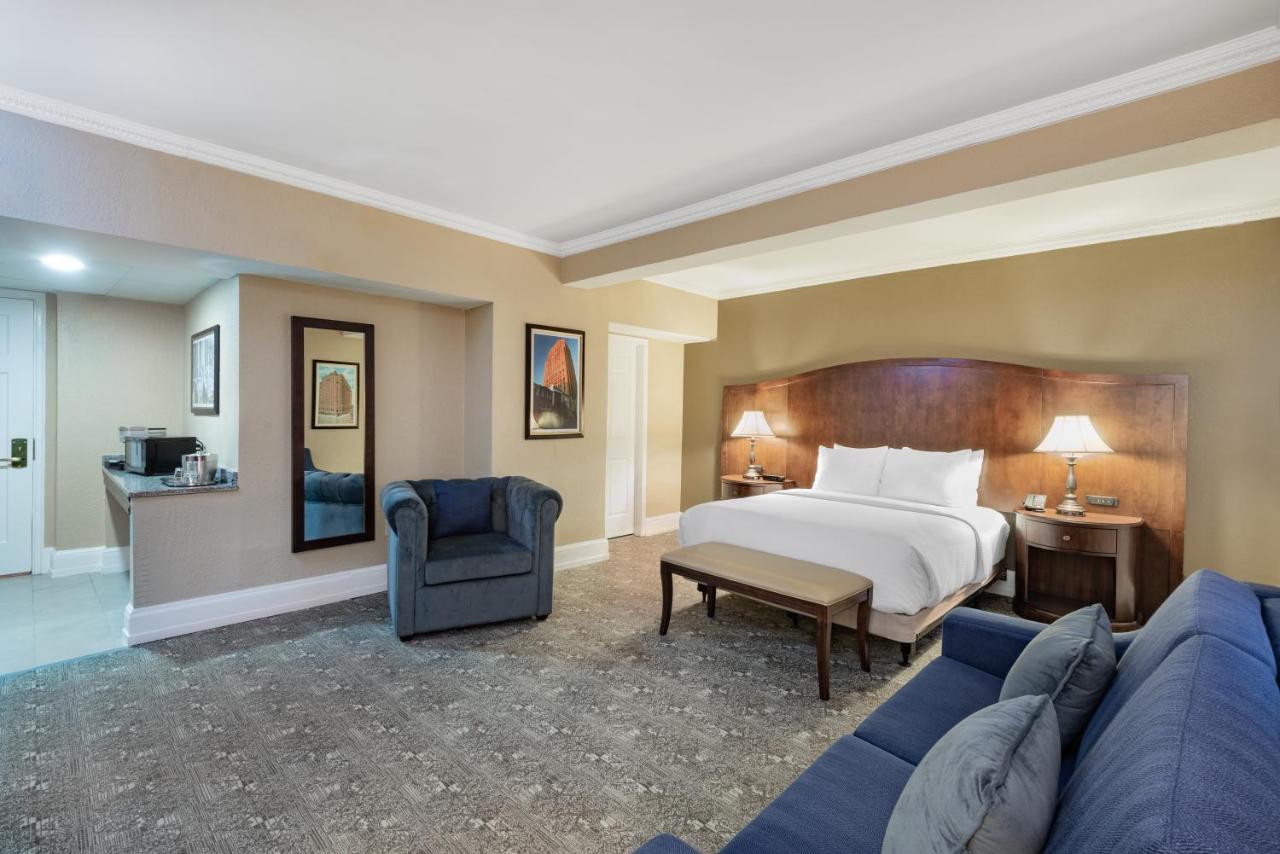 Queen Room with Roll-In Shower - Mobility Accessible/Non-Smoking at Americus Hotel, Unscripted by Hyatt