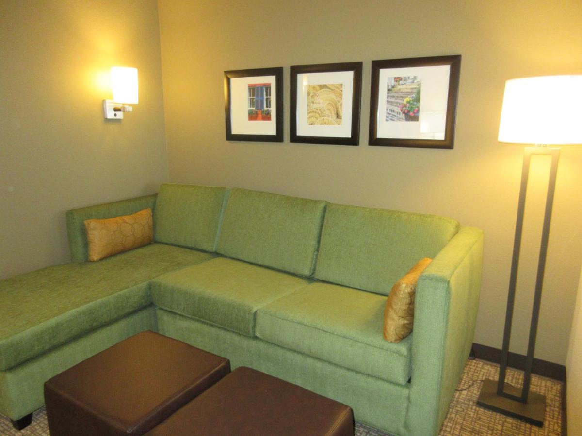 Accessible King Suite with Roll-In Shower - Non Smoking at Comfort Suites Summerville