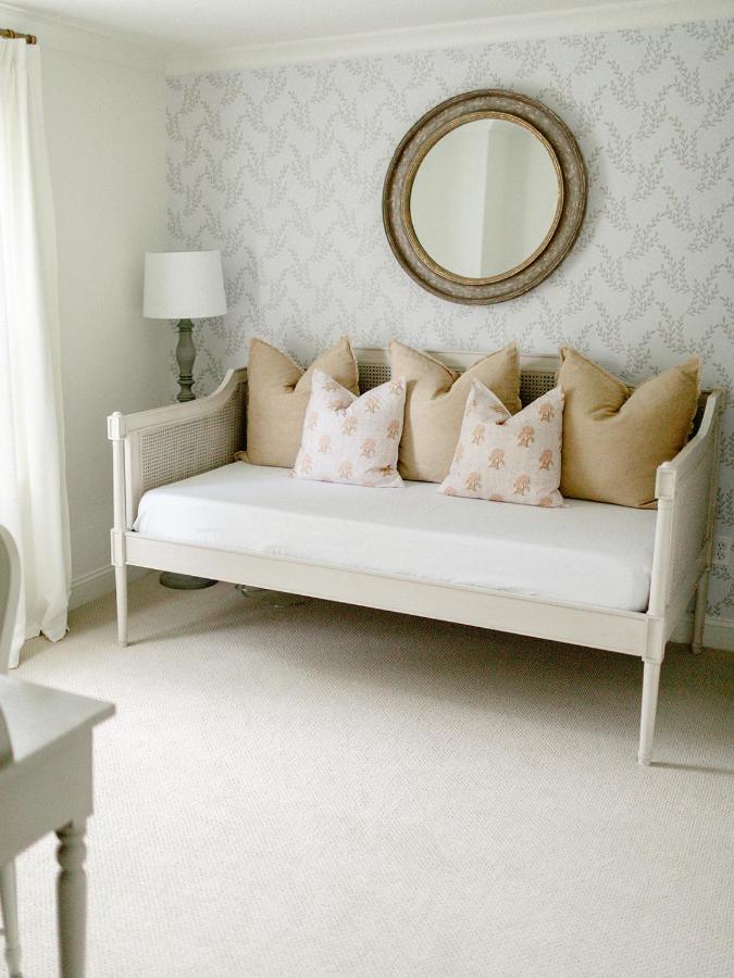 | Fairville Inn