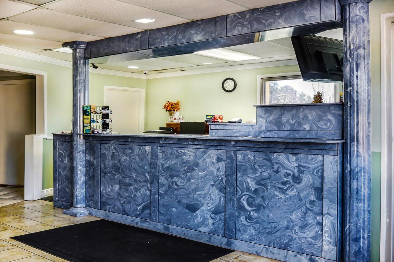 | OYO Hotel Jackson South I-55