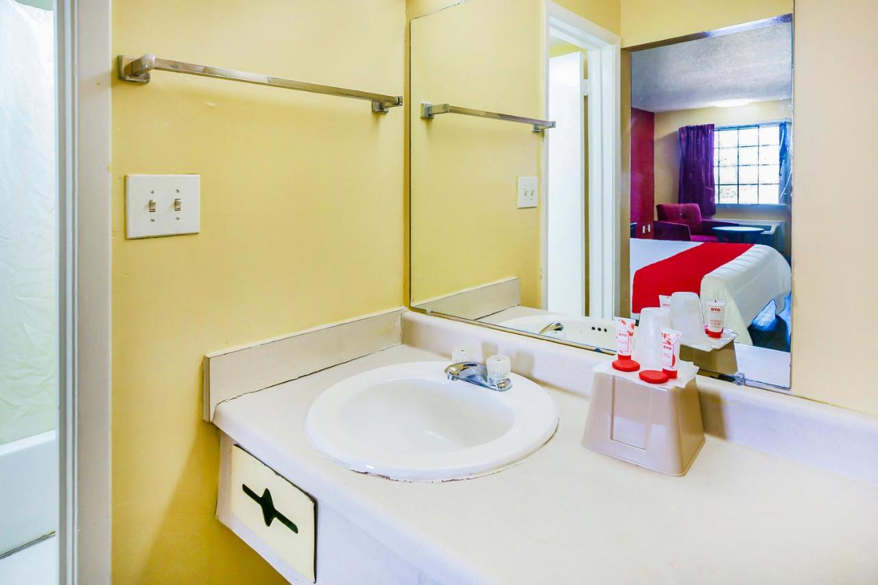 | OYO Hotel Jackson South I-55