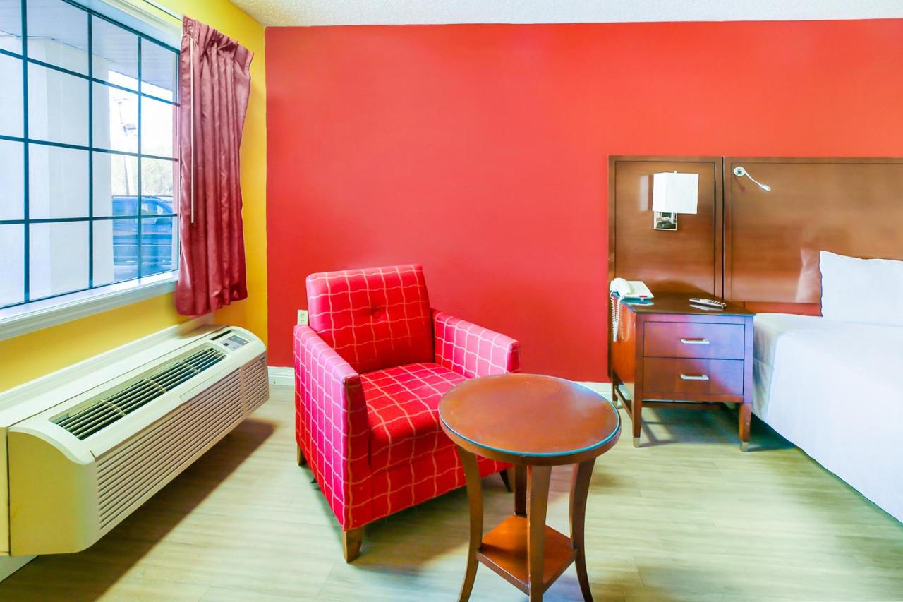 | OYO Hotel Jackson South I-55