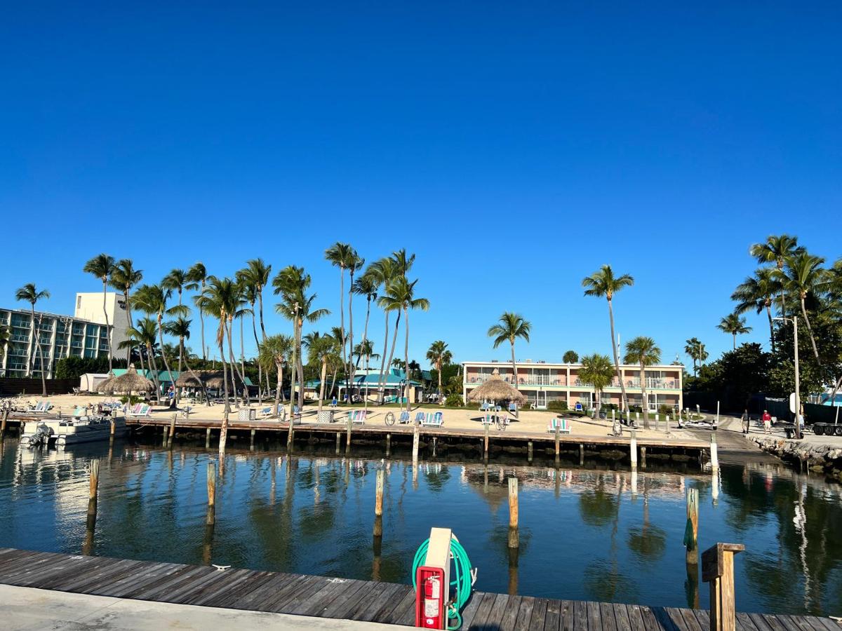 | Breezy Palms Resort