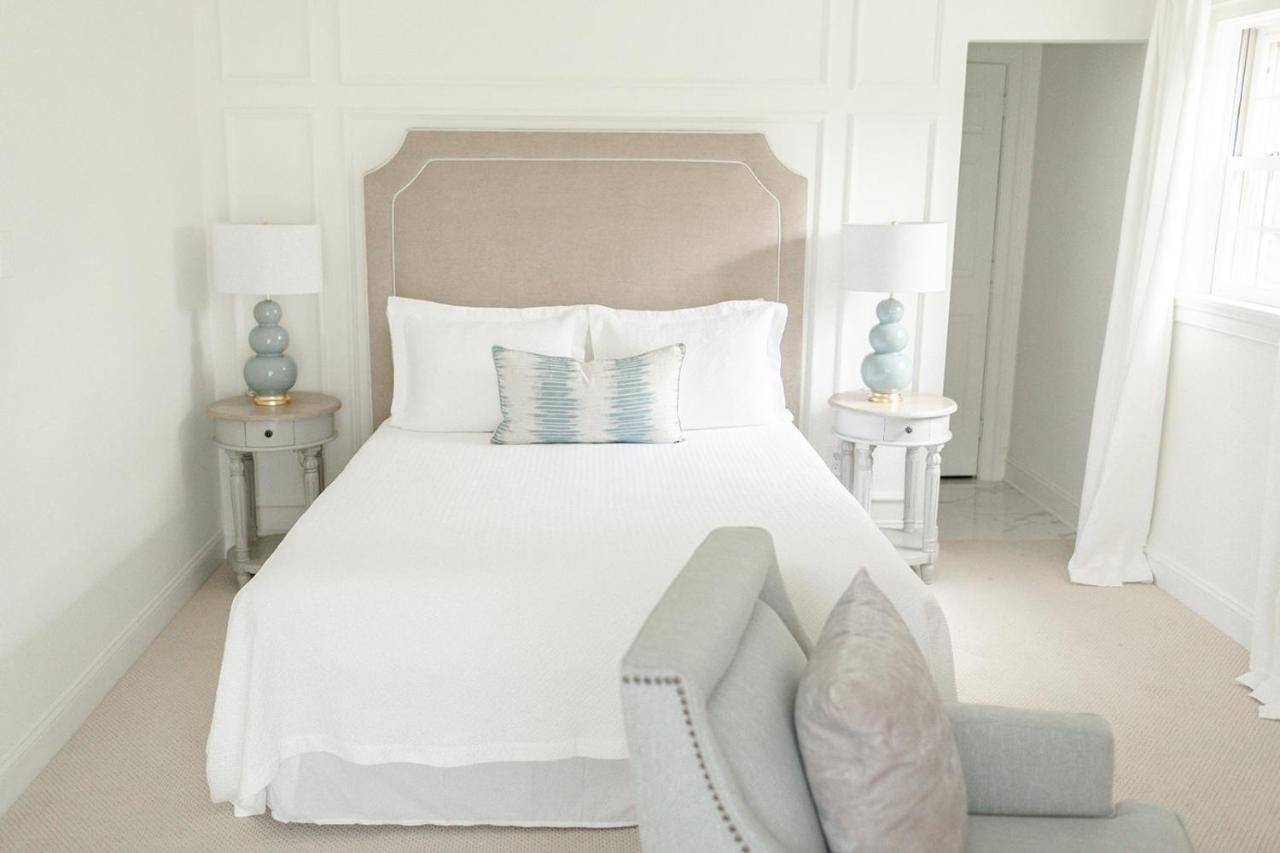 | Fairville Inn
