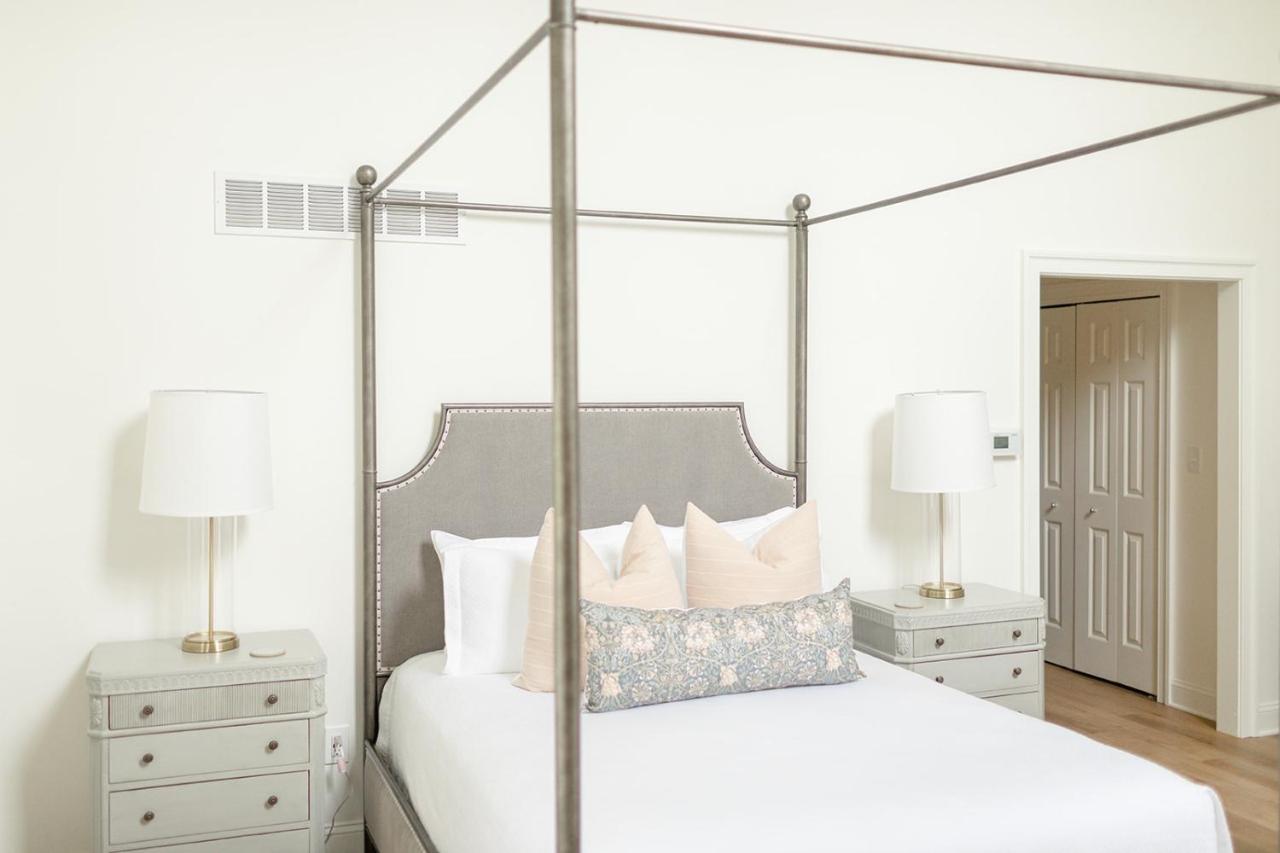 | Fairville Inn