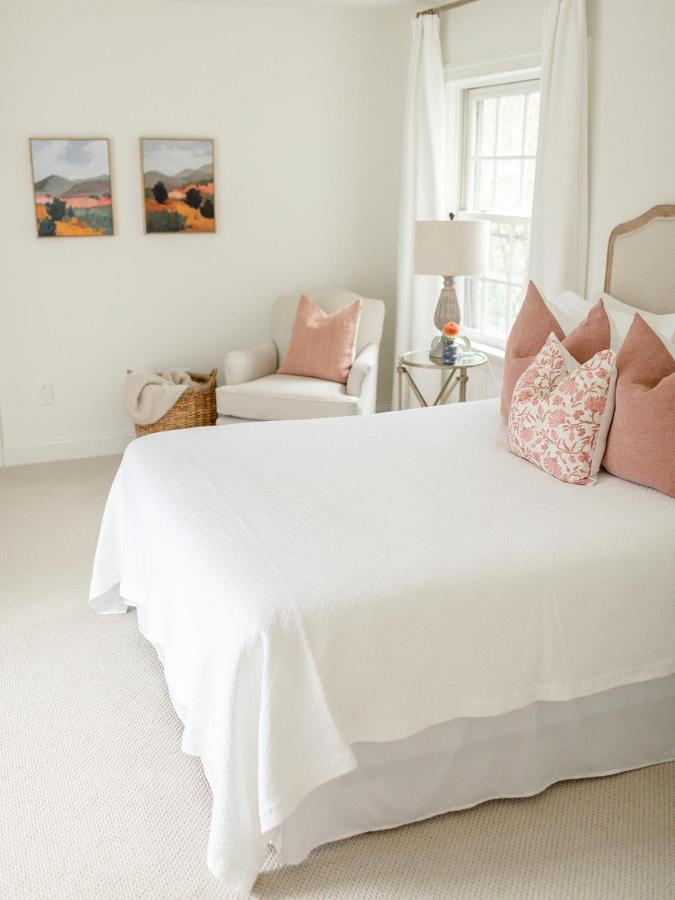 | Fairville Inn
