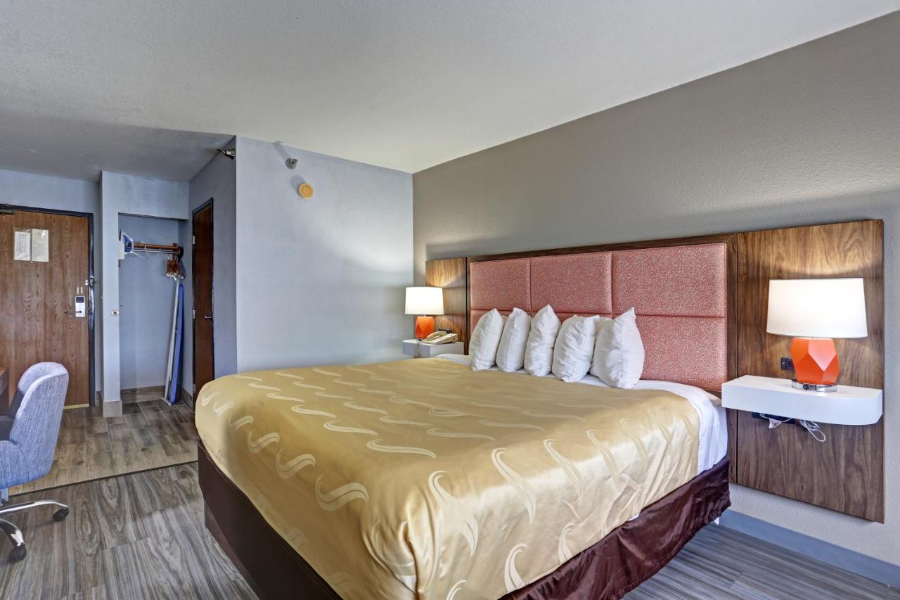 King Room - Non-Smoking at Quality Inn Pierre - Fort Pierre