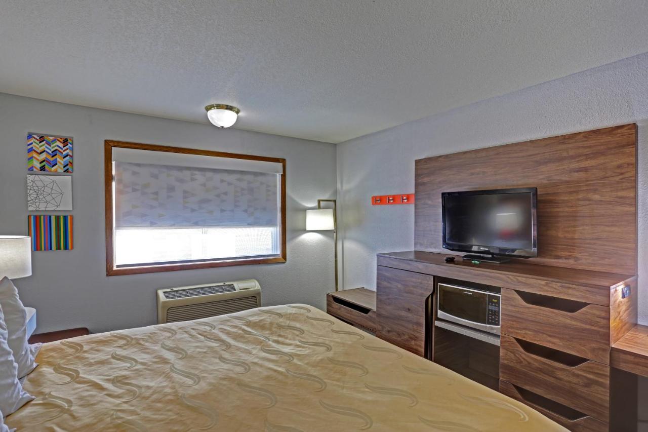 King Room - Non-Smoking at Quality Inn Pierre - Fort Pierre