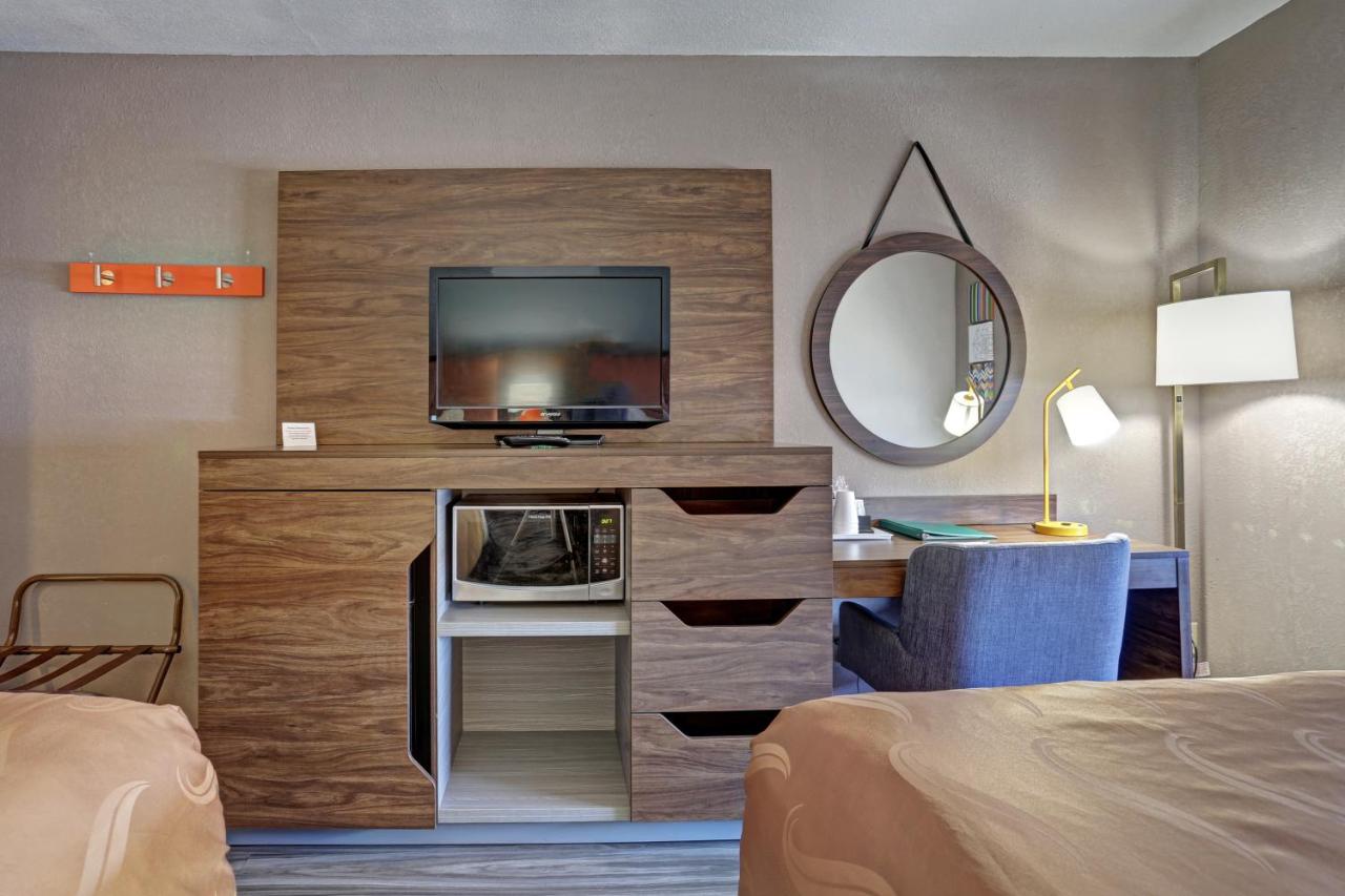 Queen Room with Two Queen Beds - Non-Smoking at Quality Inn Pierre - Fort Pierre