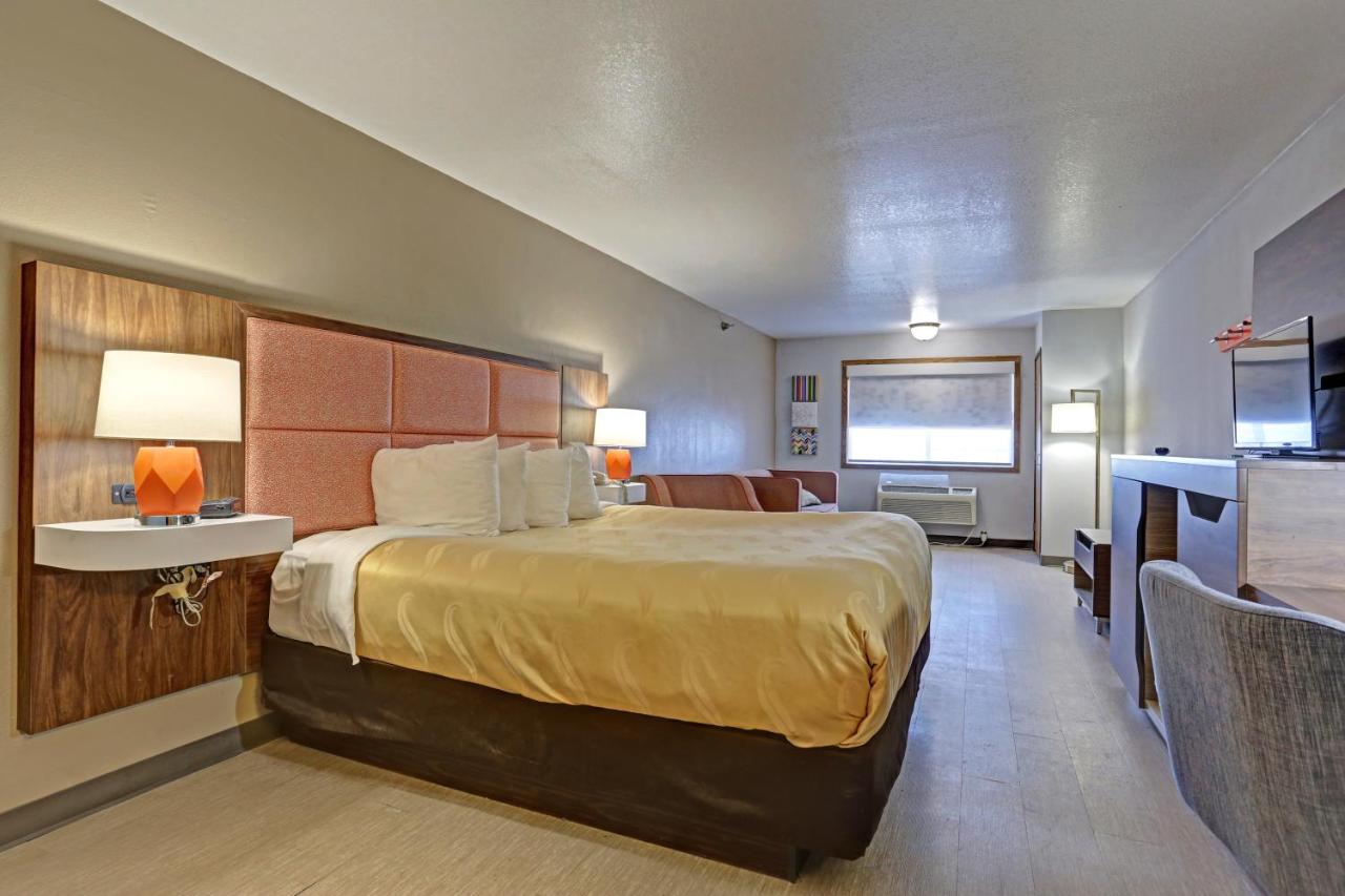 King Suite - Non-Smoking at Quality Inn Pierre - Fort Pierre