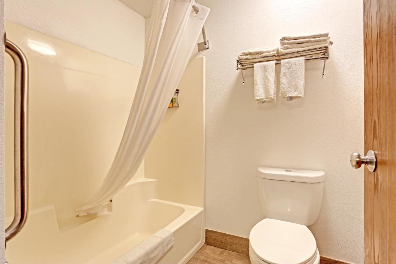 Queen Suite with Two Queen Beds - Non-Smoking at Quality Inn Pierre - Fort Pierre