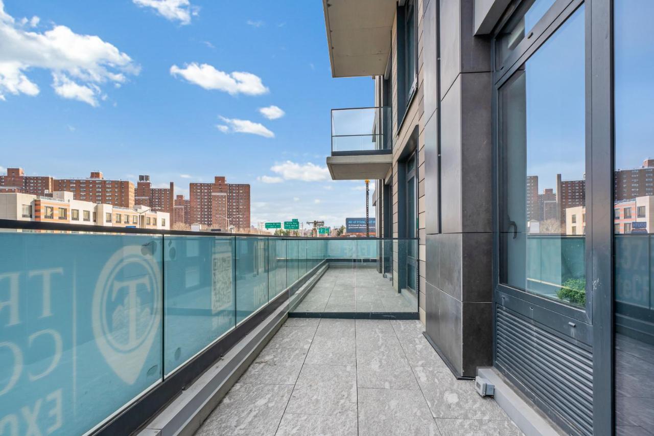 Deluxe King Suite, Balcony, Non-Smoking at Global Luxury Suites at The Arches
