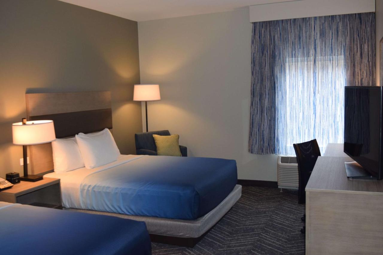 Queen Room with Two Queen Beds - Non-Smoking at La Quinta Inn & Suites by Wyndham Middletown-Goshen