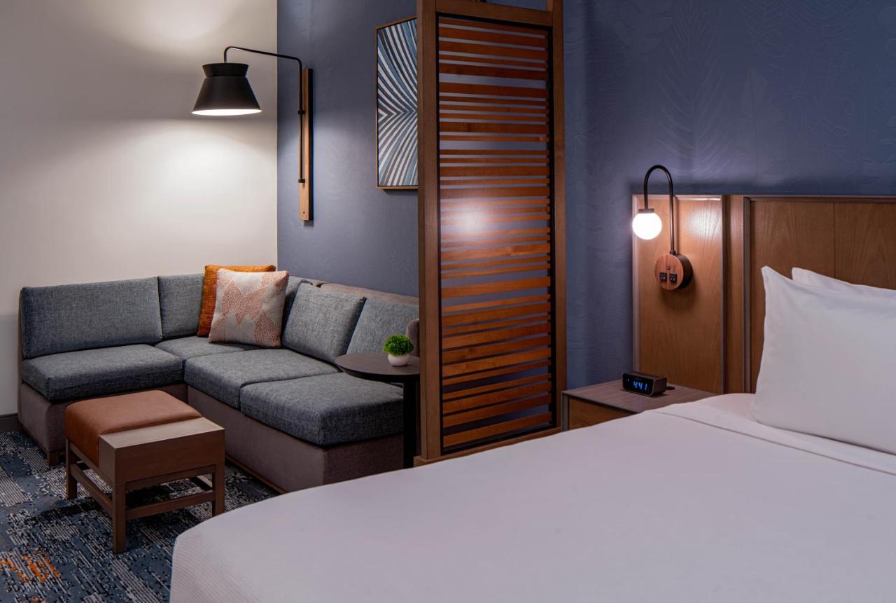 King Room at Hyatt Place Tampa Downtown