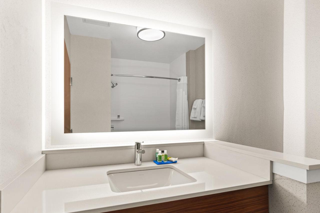 Queen Room with Two Queen Beds - Non-Smoking at Holiday Inn Express & Suites Suisun City by IHG