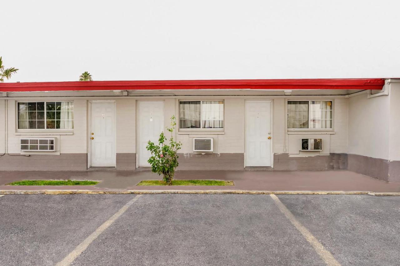  | OYO Gateway Motel Las Vegas North Strip Fremont St Area