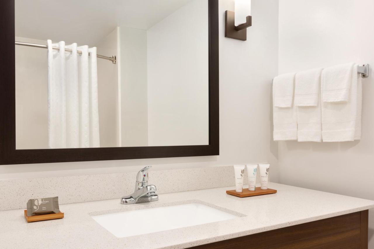 King Room - Non-Smoking at Country Inn & Suites by Radisson, DFW Airport South, TX