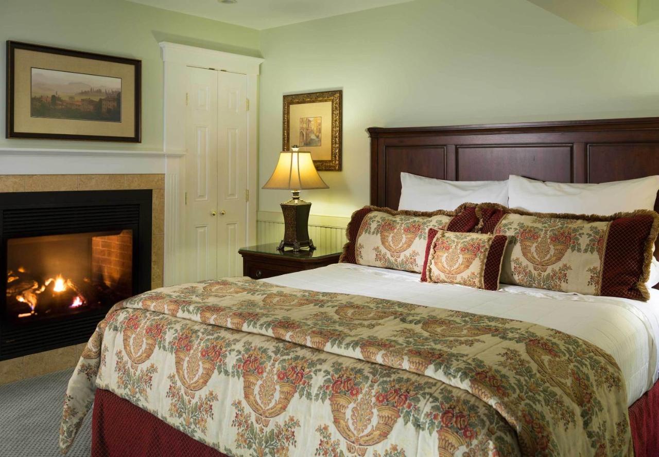 | Grand Harbor Inn