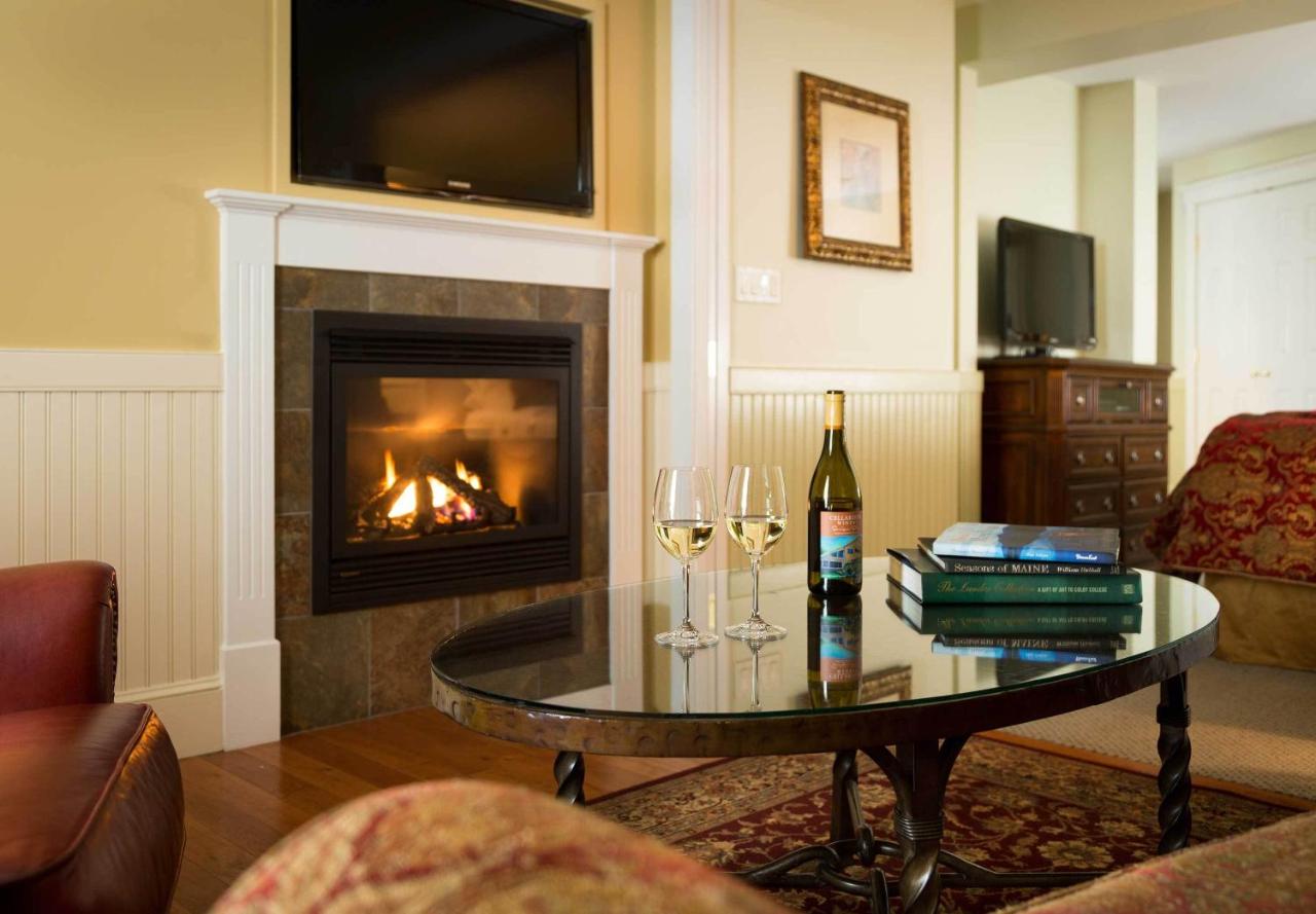 | Grand Harbor Inn